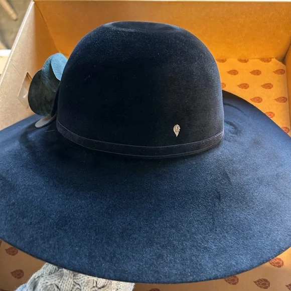 Helen Kaminski Josephine hat - Picture 9 of 11